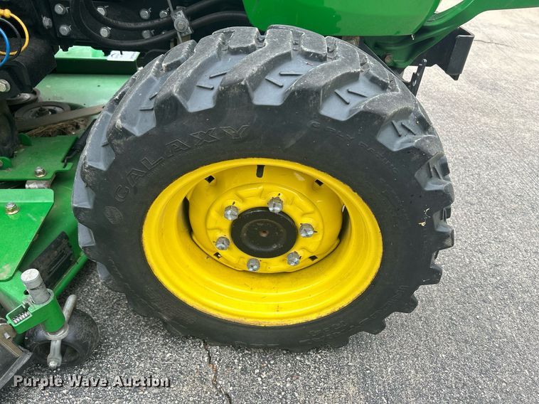 image for item DR4723 2012 John Deere 3520  MFWD tractor