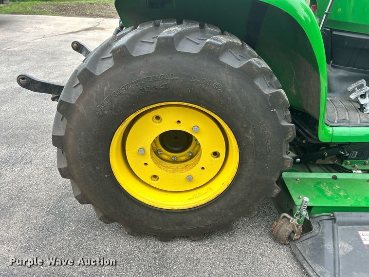 image for item DR4723 2012 John Deere 3520  MFWD tractor