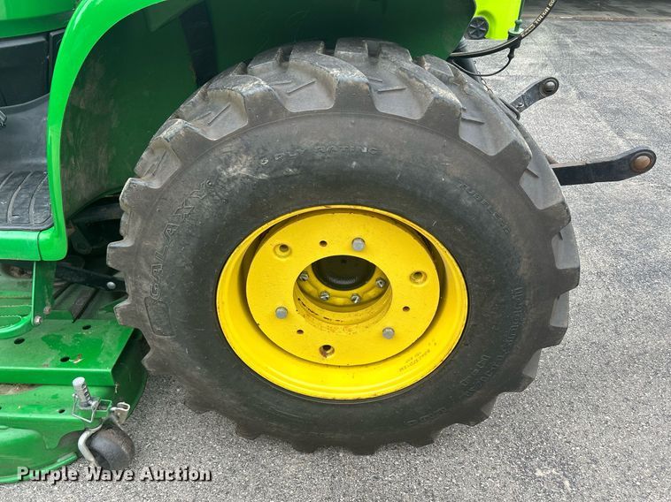 image for item DR4723 2012 John Deere 3520  MFWD tractor