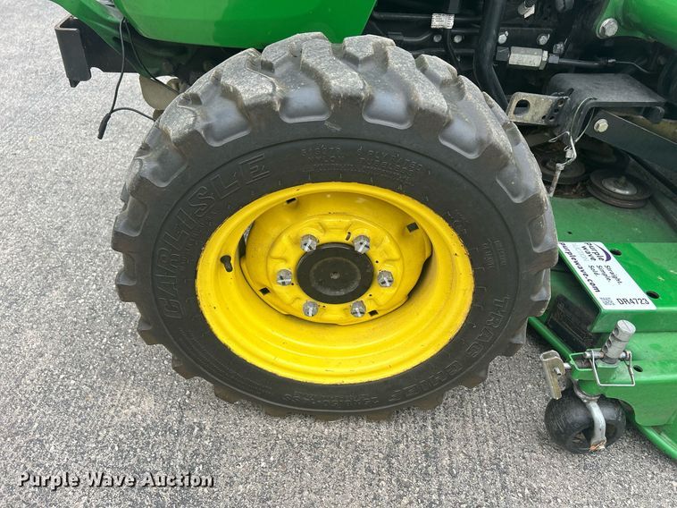 image for item DR4723 2012 John Deere 3520  MFWD tractor