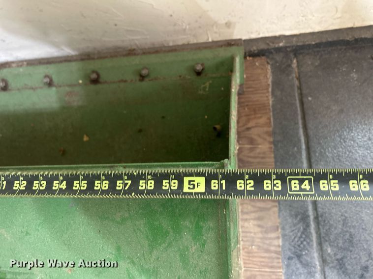 image for item DR4723 2012 John Deere 3520  MFWD tractor