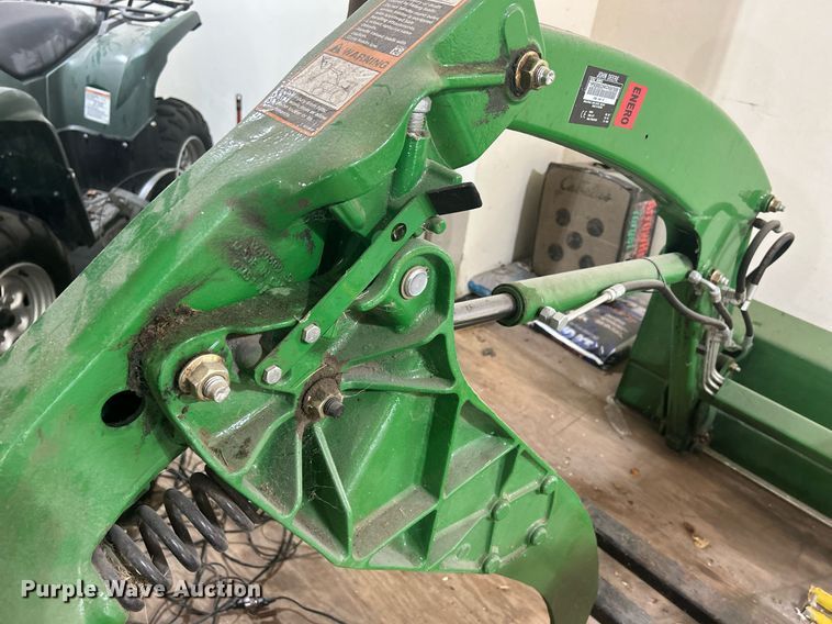 image for item DR4723 2012 John Deere 3520  MFWD tractor