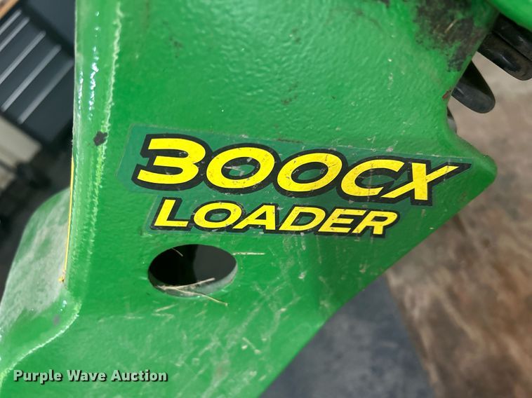 image for item DR4723 2012 John Deere 3520  MFWD tractor