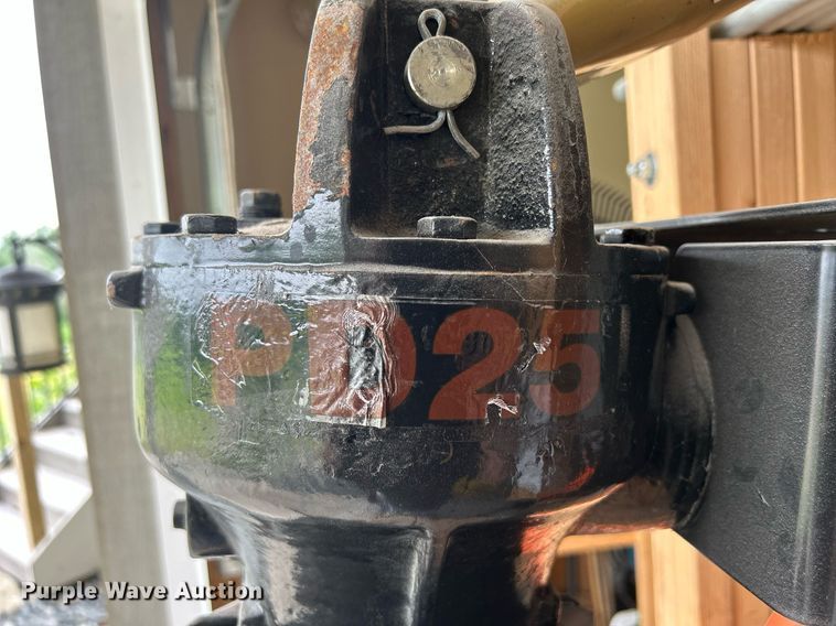 image for item DR4726 Land Pride PD25  post hole auger