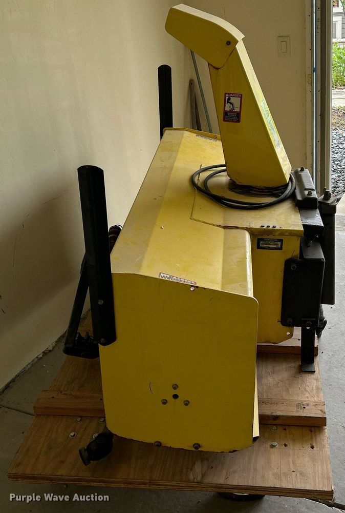 image for item DR4727 John Deere 59  snow blower