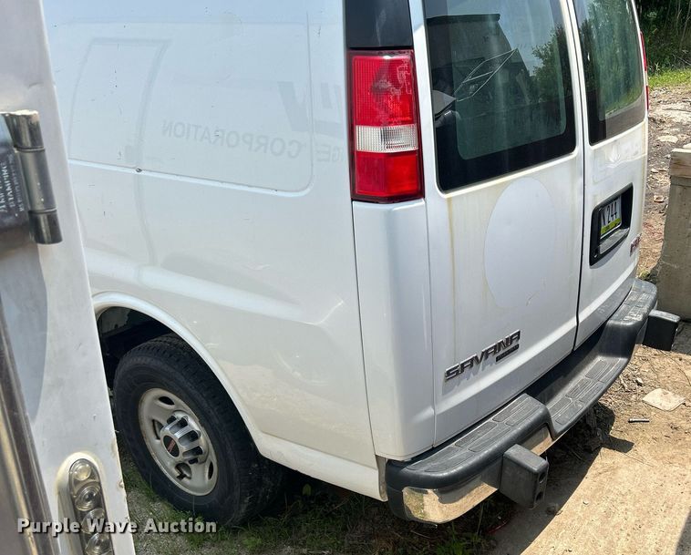 image for item DR4732 2015 GMC Savana G2500  van