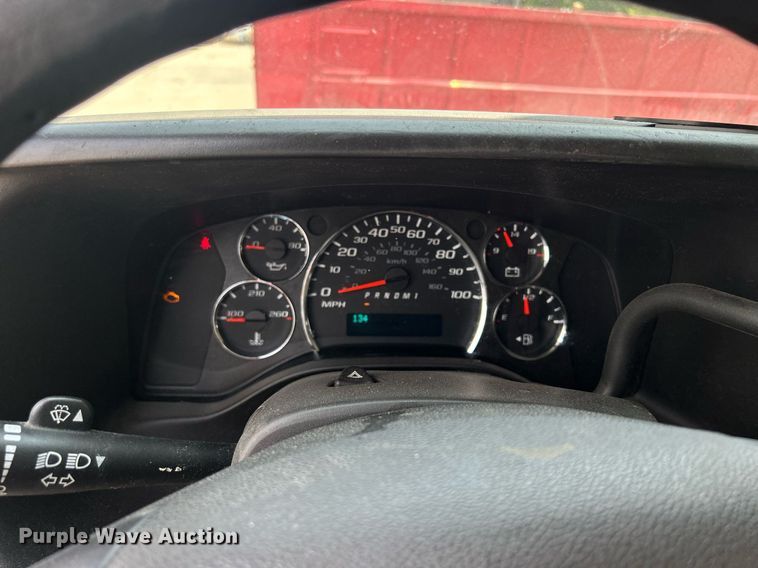 image for item DR4732 2015 GMC Savana G2500  van