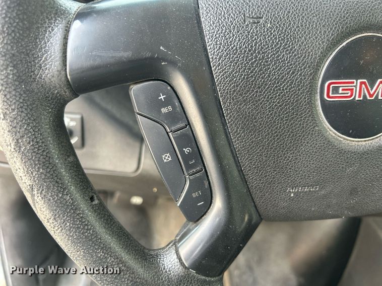 image for item DR4732 2015 GMC Savana G2500  van