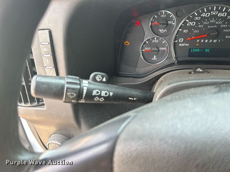 image for item DR4732 2015 GMC Savana G2500  van