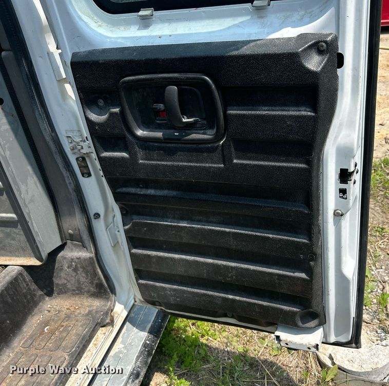 image for item DR4732 2015 GMC Savana G2500  van