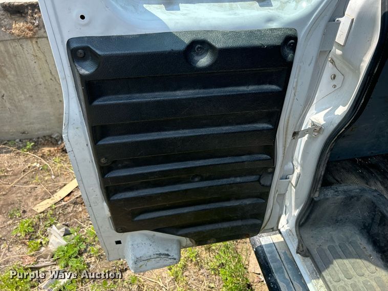 image for item DR4732 2015 GMC Savana G2500  van