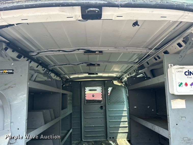 image for item DR4732 2015 GMC Savana G2500  van