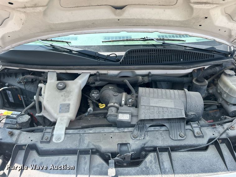 image for item DR4732 2015 GMC Savana G2500  van