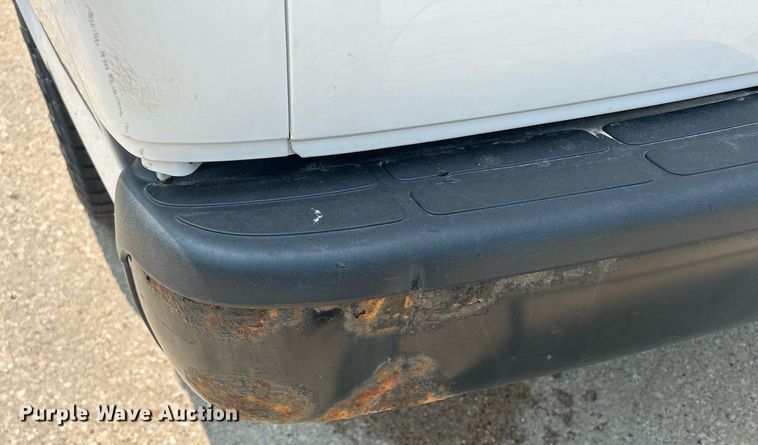 image for item DR4733 2017 Chevrolet Express 2500  van