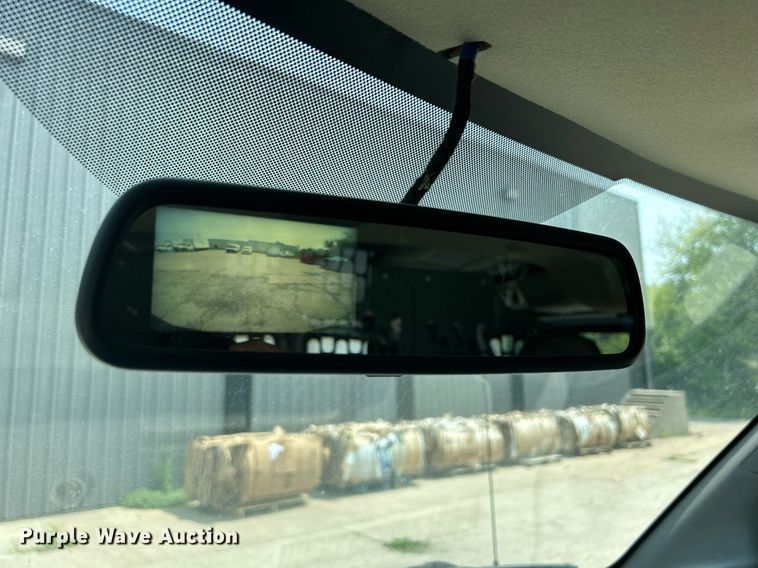 image for item DR4733 2017 Chevrolet Express 2500  van