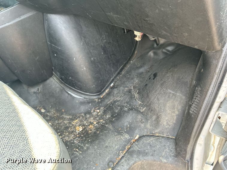 image for item DR4733 2017 Chevrolet Express 2500  van