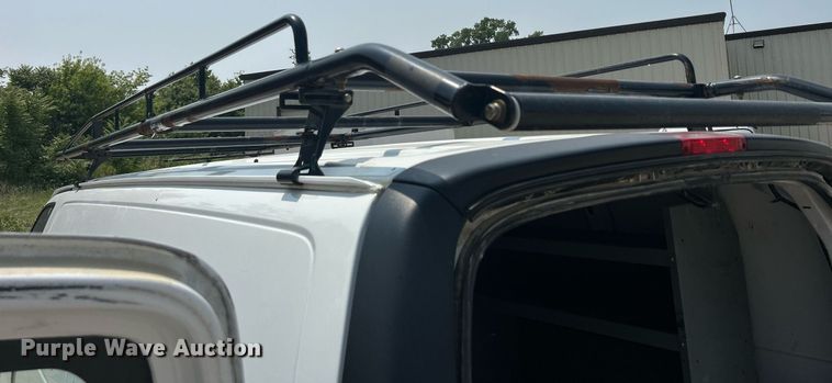 image for item DR4733 2017 Chevrolet Express 2500  van