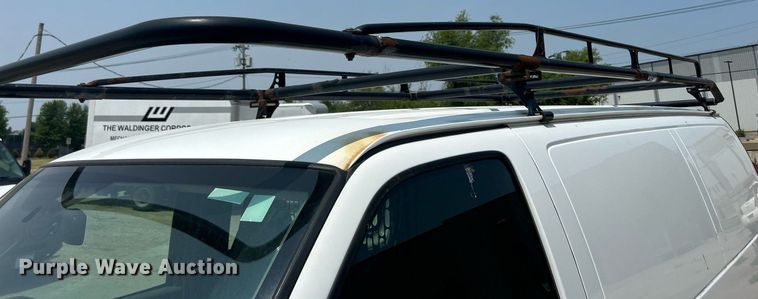 image for item DR4733 2017 Chevrolet Express 2500  van