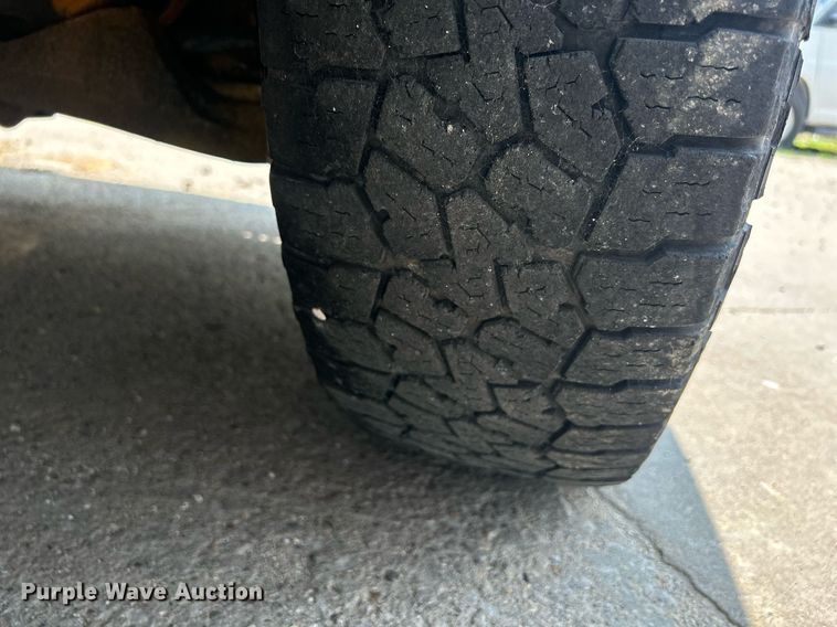 image for item DR4733 2017 Chevrolet Express 2500  van