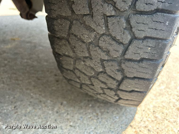 image for item DR4733 2017 Chevrolet Express 2500  van