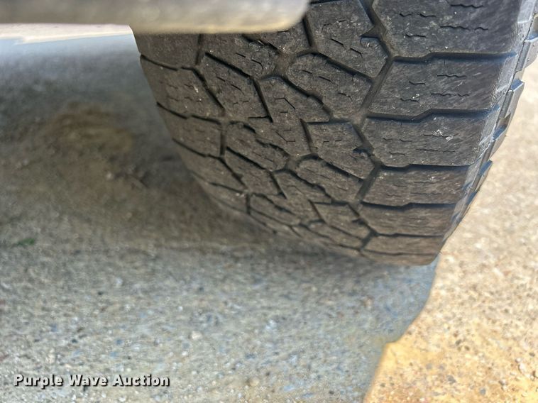 image for item DR4733 2017 Chevrolet Express 2500  van