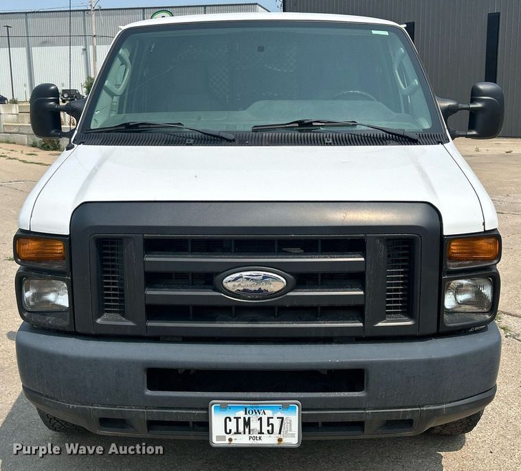 image for item DR4735 2014 Ford E350 Super Duty  van