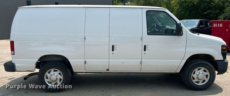 image for item DR4735 2014 Ford E350 Super Duty  van