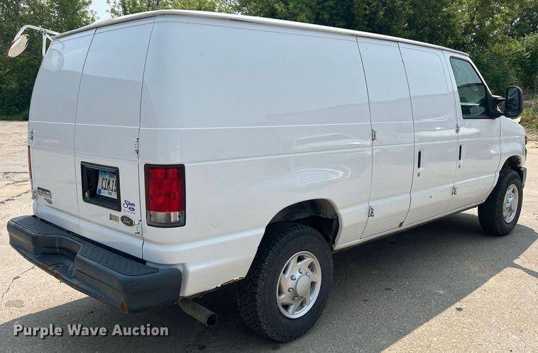 image for item DR4735 2014 Ford E350 Super Duty  van