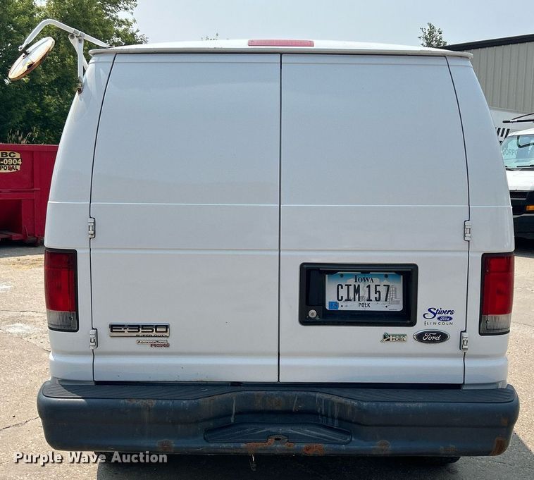 image for item DR4735 2014 Ford E350 Super Duty  van