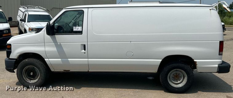 image for item DR4735 2014 Ford E350 Super Duty  van