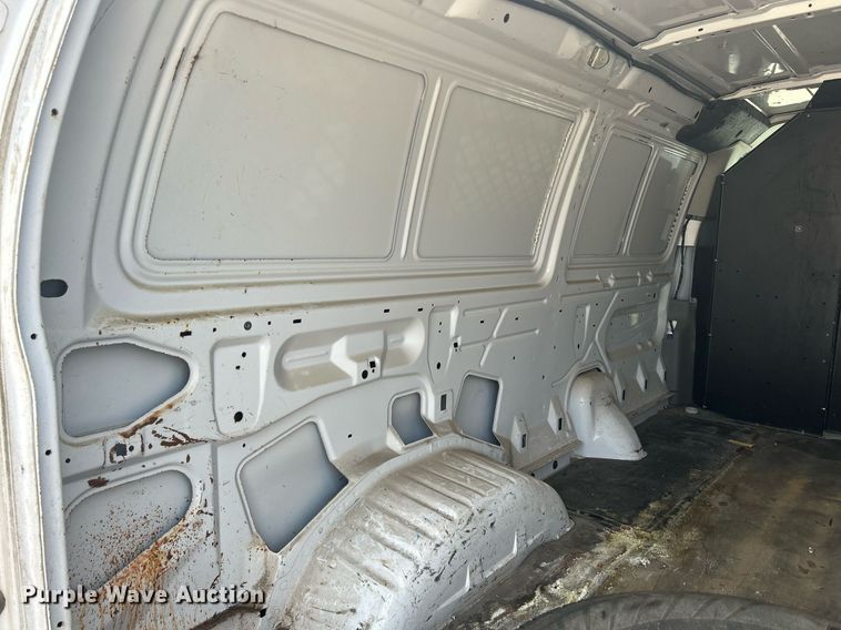 image for item DR4735 2014 Ford E350 Super Duty  van