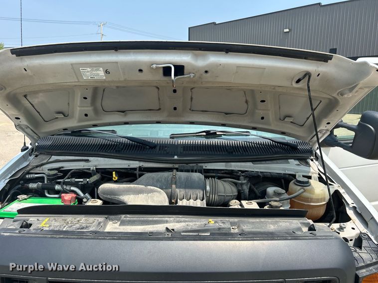 image for item DR4735 2014 Ford E350 Super Duty  van