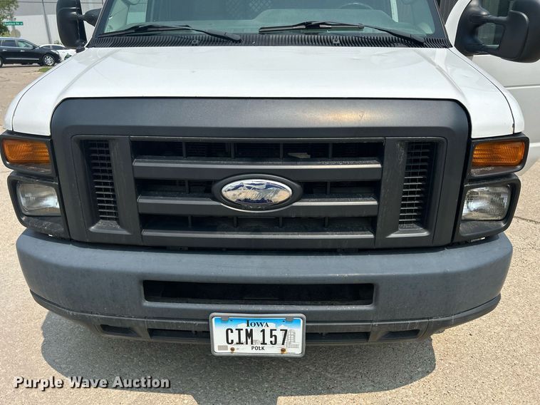 image for item DR4735 2014 Ford E350 Super Duty  van