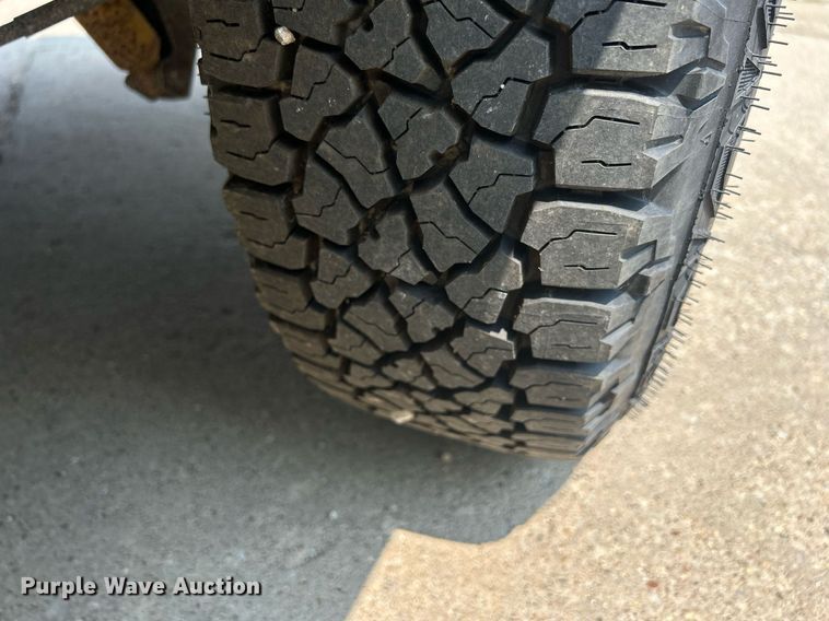 image for item DR4735 2014 Ford E350 Super Duty  van