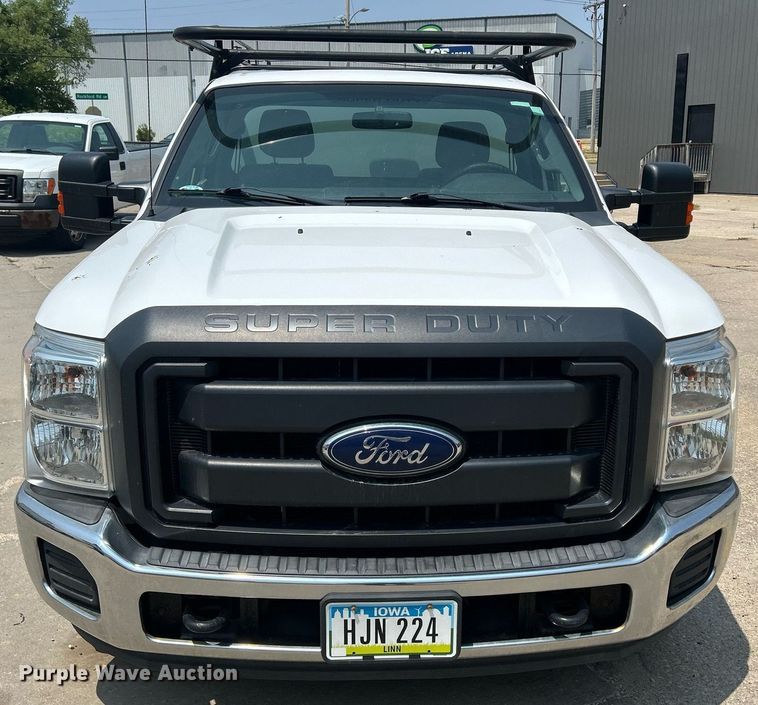 image for item DR4737 2016 Ford F250 Super Duty XL  pickup truck