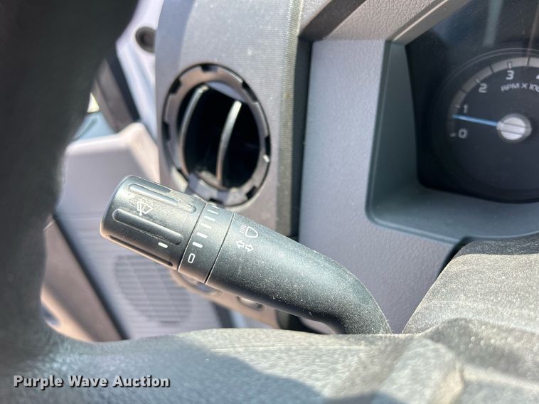 image for item DR4737 2016 Ford F250 Super Duty XL  pickup truck