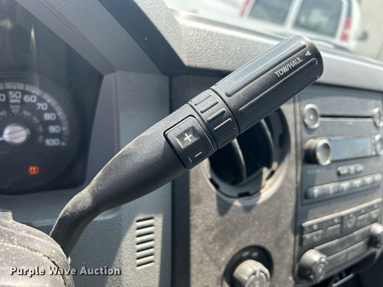 image for item DR4737 2016 Ford F250 Super Duty XL  pickup truck