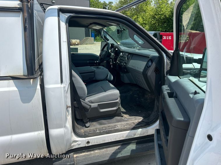 image for item DR4737 2016 Ford F250 Super Duty XL  pickup truck