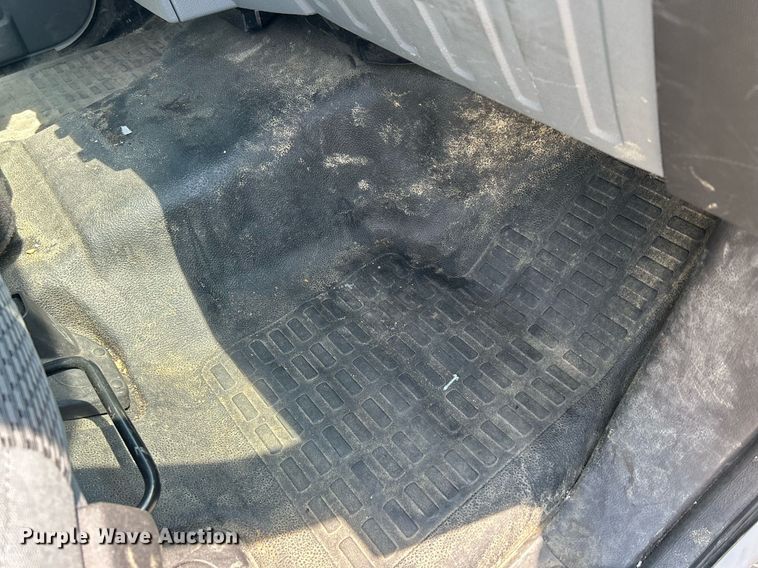 image for item DR4737 2016 Ford F250 Super Duty XL  pickup truck