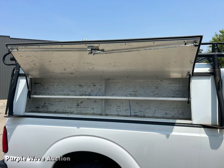 image for item DR4737 2016 Ford F250 Super Duty XL  pickup truck