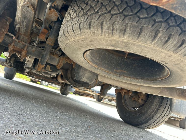 image for item DR4737 2016 Ford F250 Super Duty XL  pickup truck