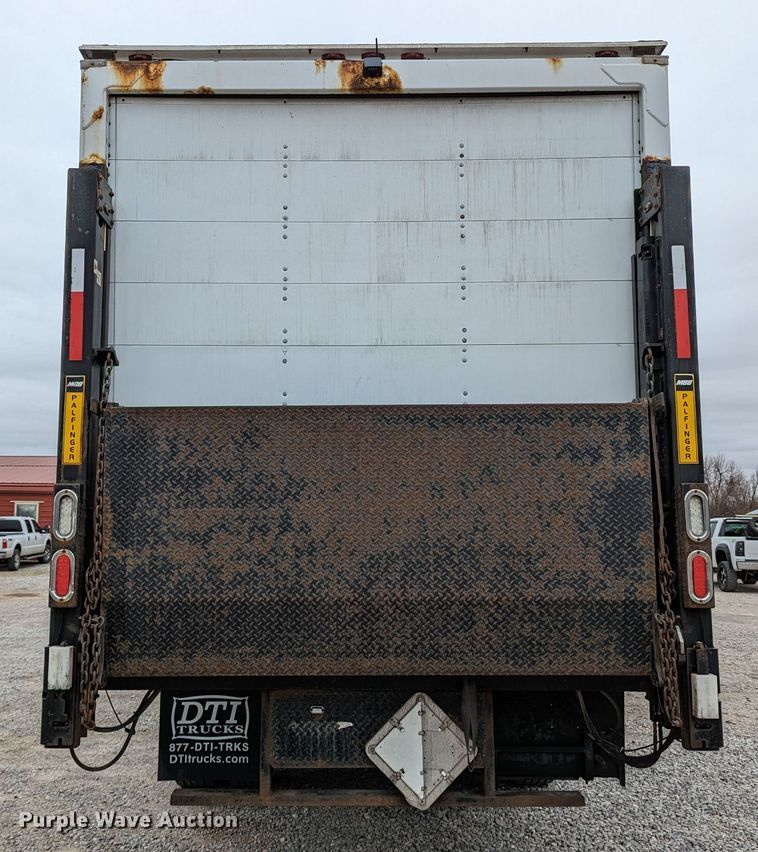 image for item DR6810 2013 Kenworth T370  box truck