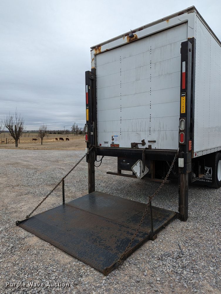 image for item DR6810 2013 Kenworth T370  box truck