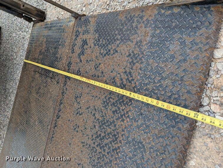 image for item DR6810 2013 Kenworth T370  box truck