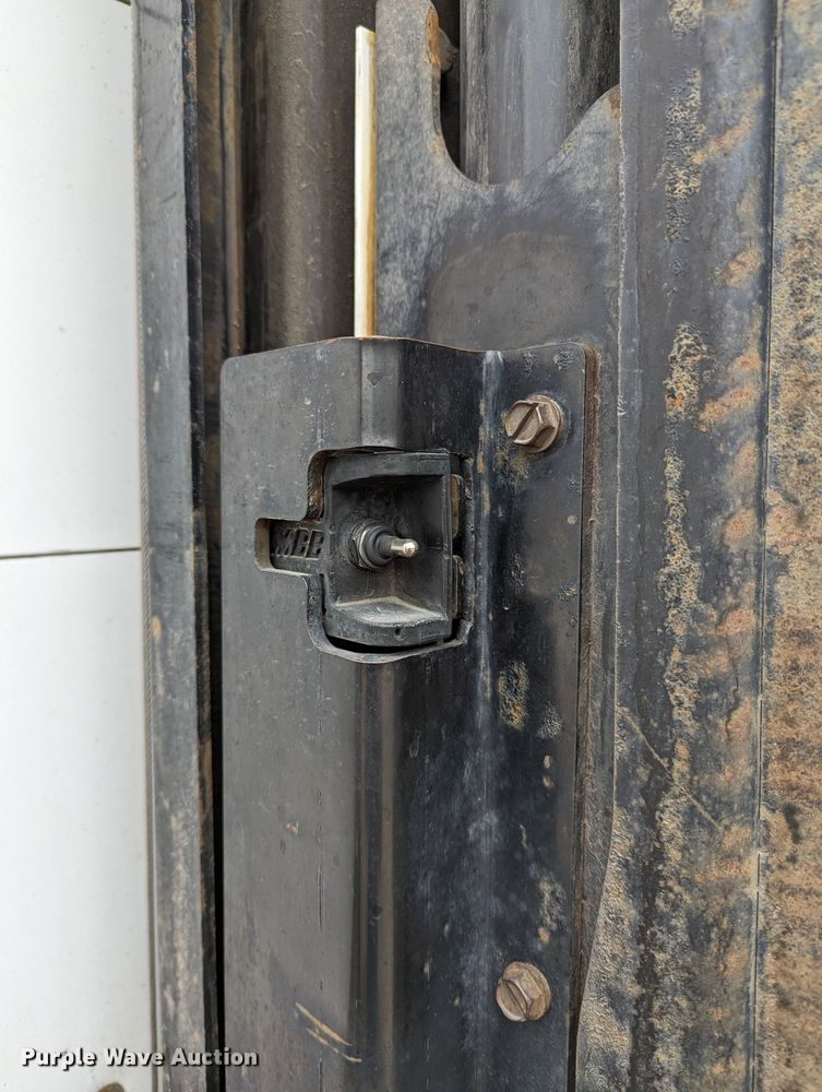 image for item DR6810 2013 Kenworth T370  box truck