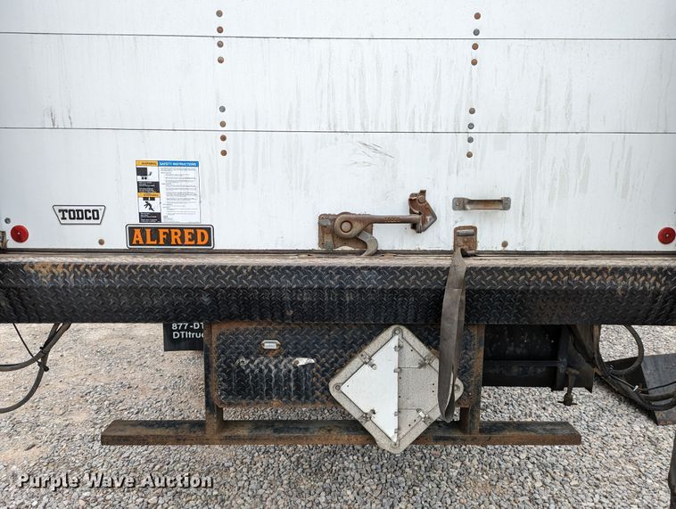 image for item DR6810 2013 Kenworth T370  box truck