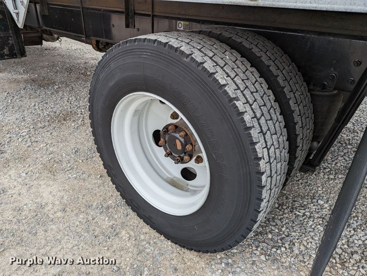 image for item DR6810 2013 Kenworth T370  box truck