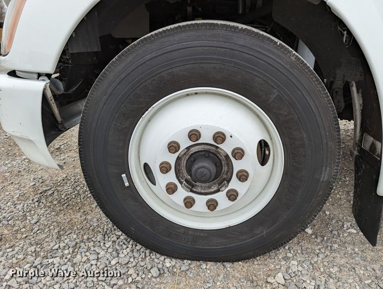 image for item DR6810 2013 Kenworth T370  box truck