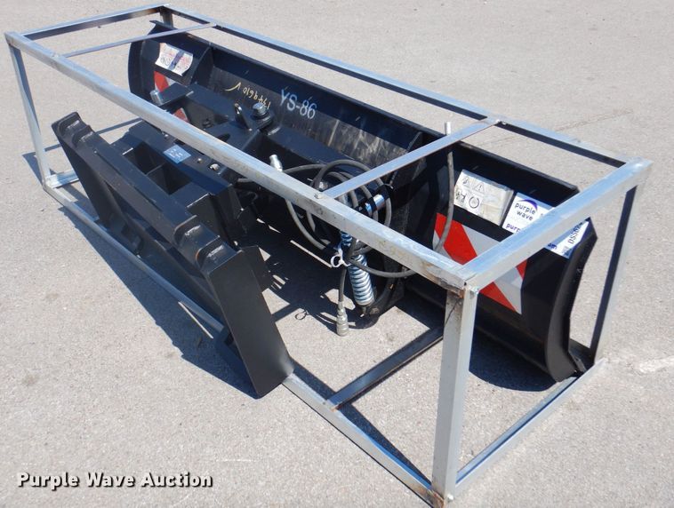 image for item DS5624 2023 Snow Bucket 003-17-56-001  skid steer snow pusher