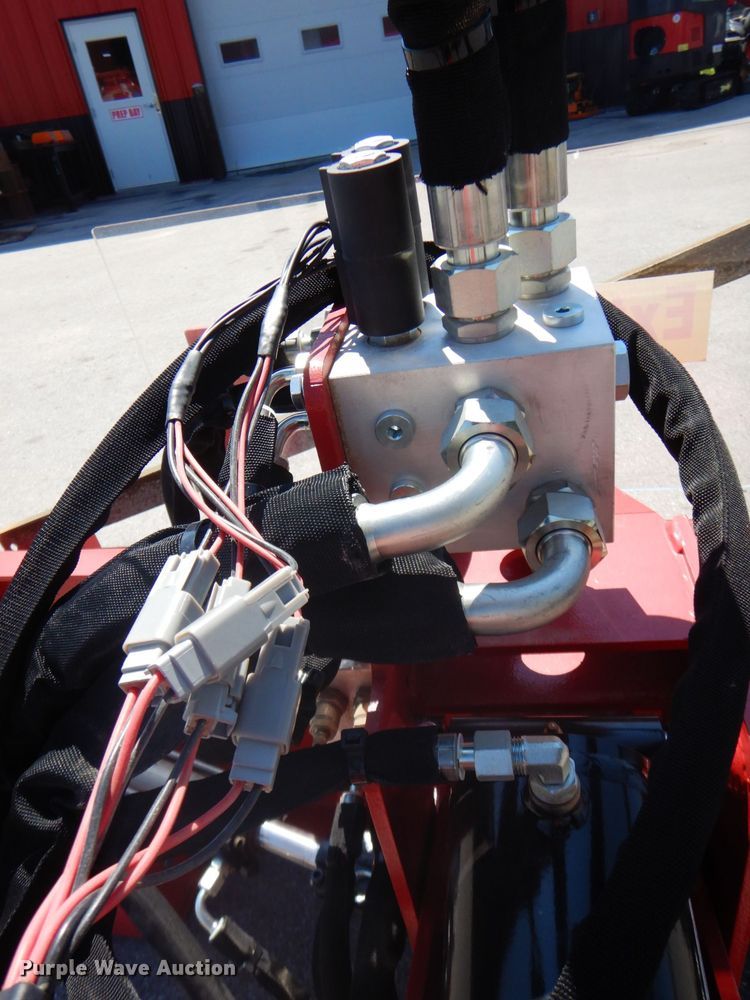 image for item DS5625 2023 Handy HSG28  skid steer stump grinder